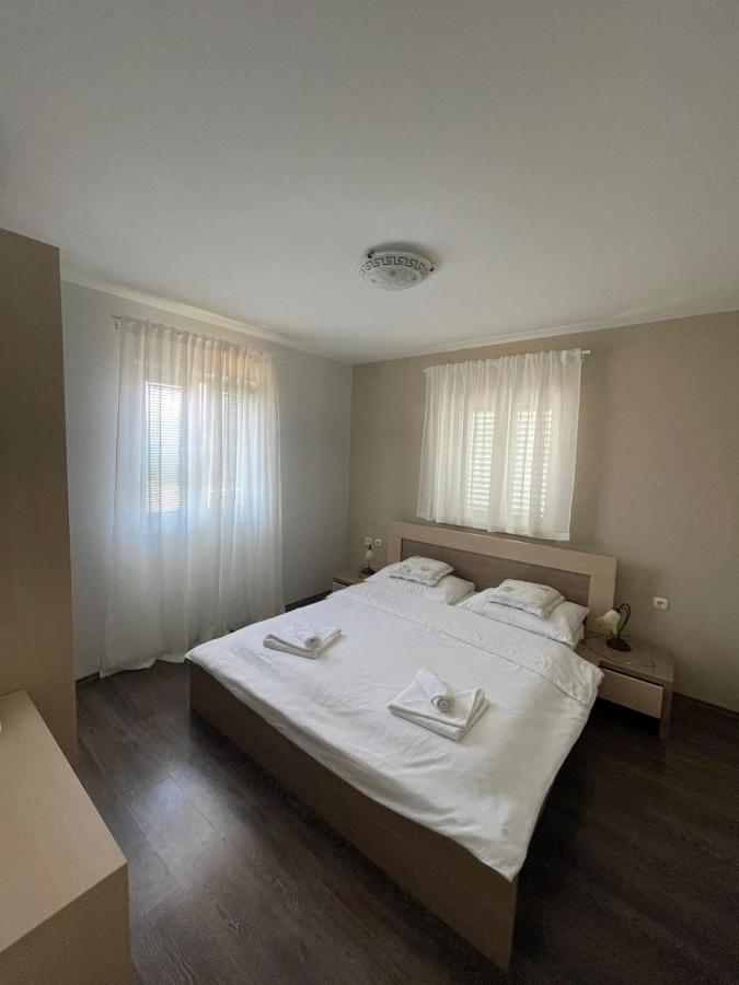 Apartments Belmat Трогир Екстериор снимка