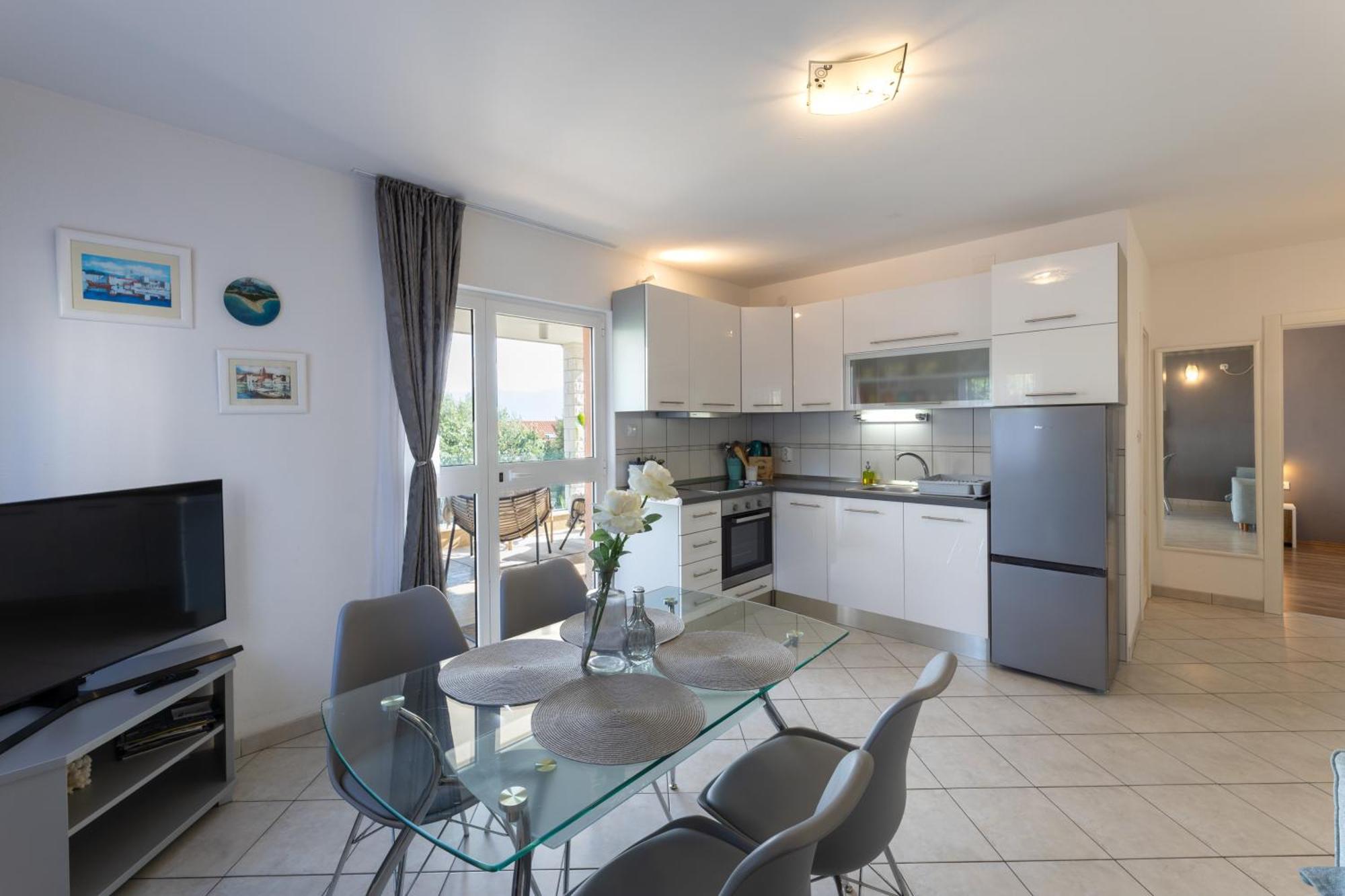 Apartments Belmat Трогир Екстериор снимка