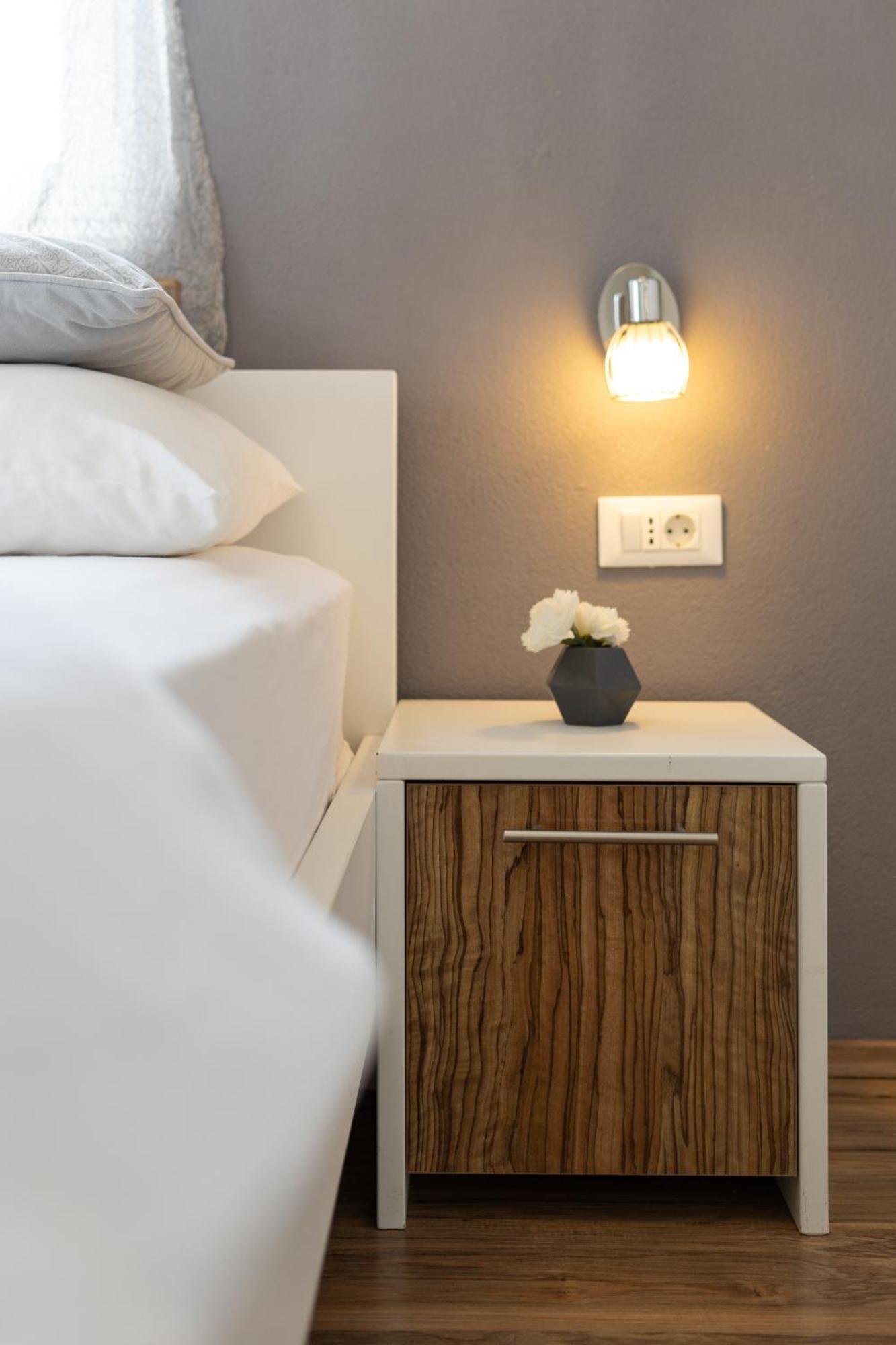 Apartments Belmat Трогир Екстериор снимка