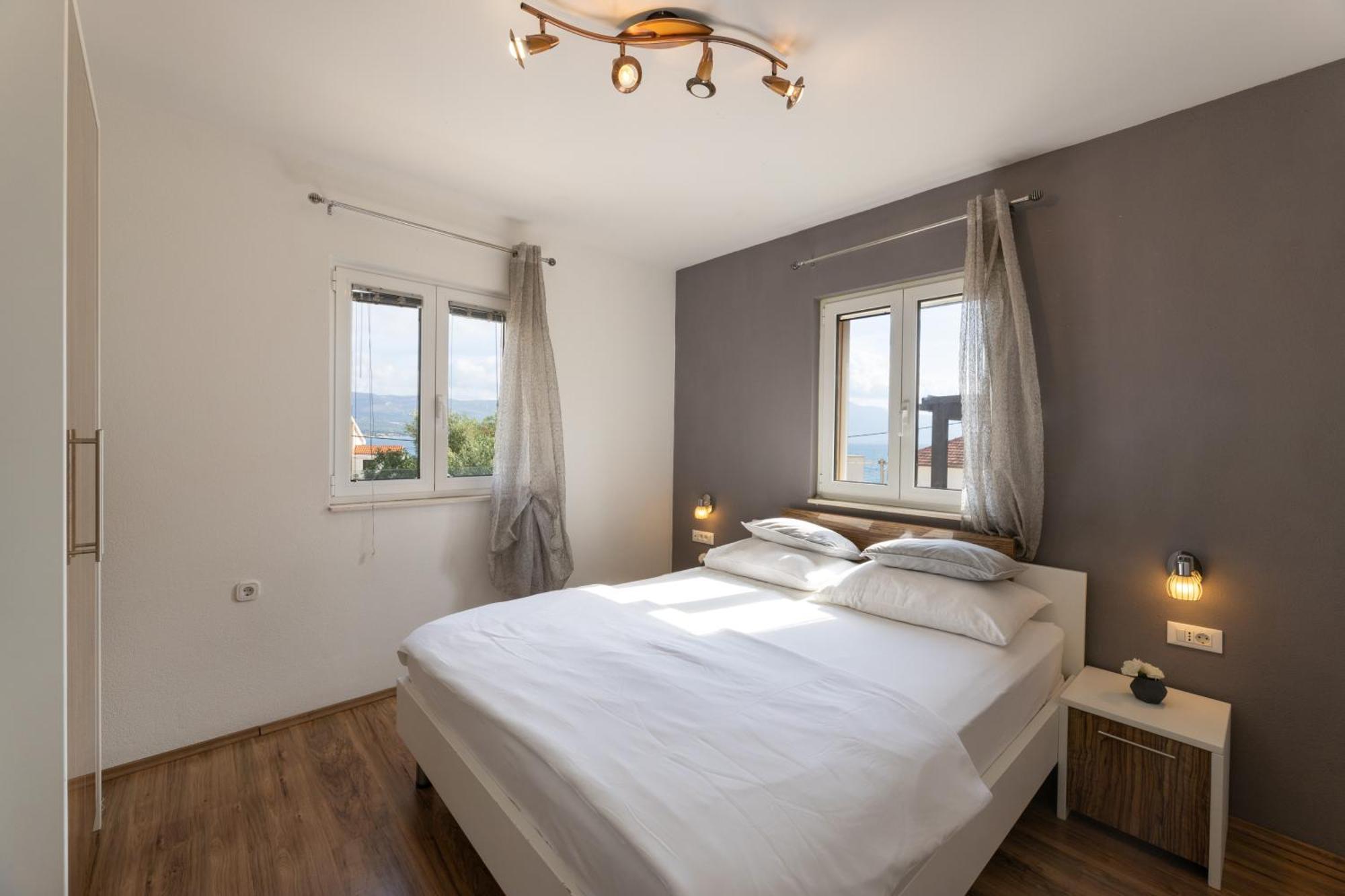 Apartments Belmat Трогир Екстериор снимка