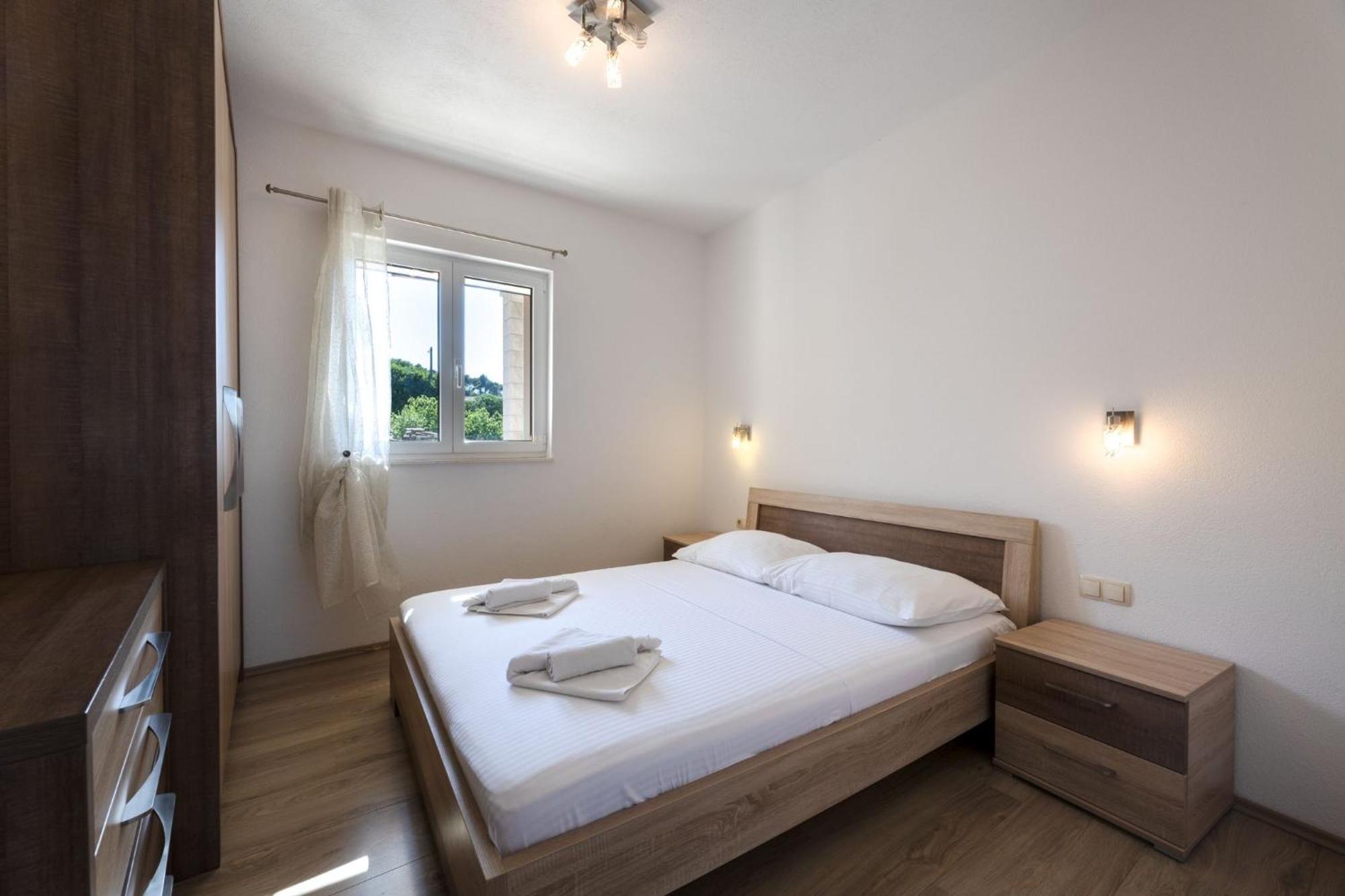Apartments Belmat Трогир Екстериор снимка