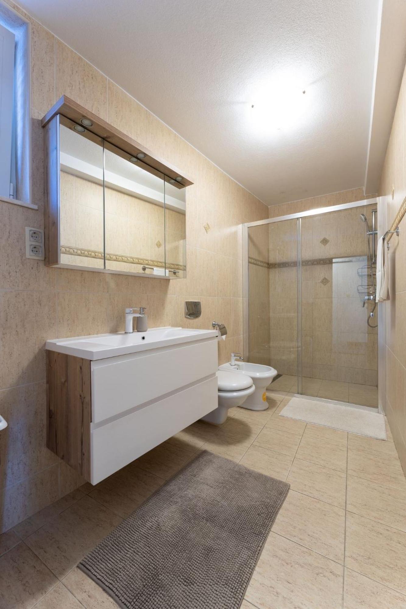 Apartments Belmat Трогир Екстериор снимка