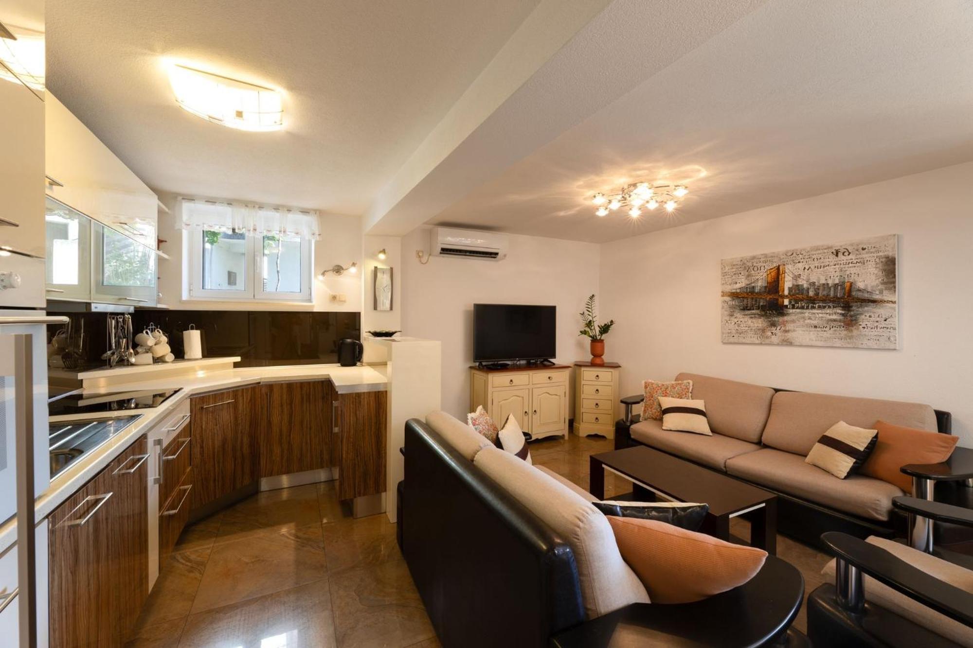 Apartments Belmat Трогир Екстериор снимка