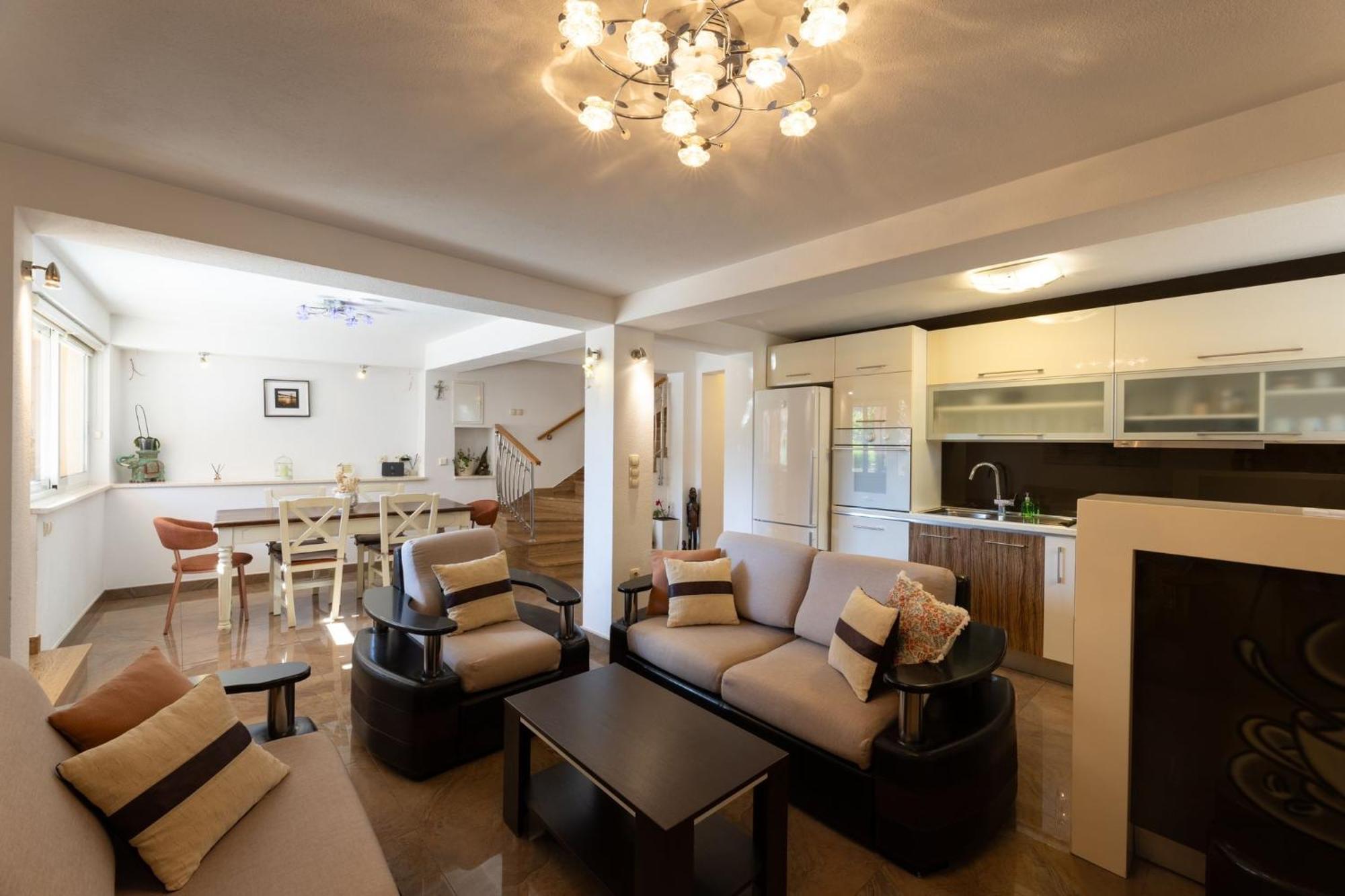 Apartments Belmat Трогир Екстериор снимка
